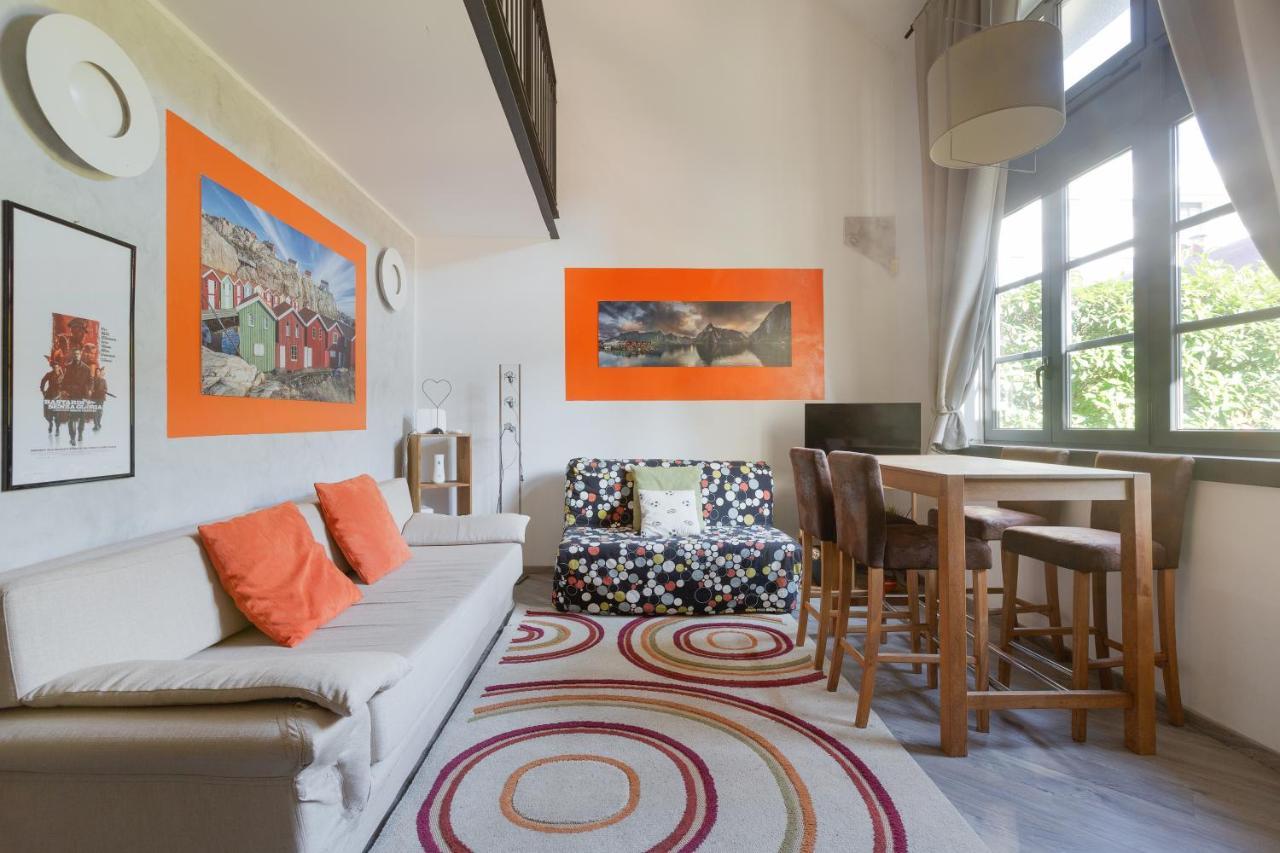 Guesthost - Milano Vigentino Loft With Terrace Luaran gambar